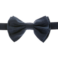 Granatowa mucha, kwiatowy wzór