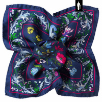 Ciemnoniebieska poszetka w kolorowe kwiaty