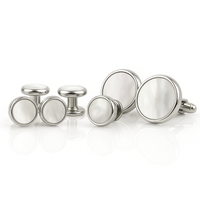 Zestaw spinek smokingowych srebrny z perłowym oczkiem – guziki jubilerskie i spinki do mankietów
