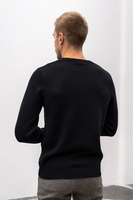 Czarny sweter męski z dekoltem O-neck i wzorem w romby