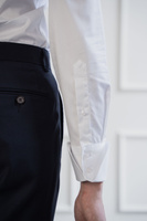 Biała koszula z mankietem koktajlowym