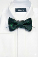 Mucha Wiązana Granatowa – Żakardowa w Zielone Kwiaty