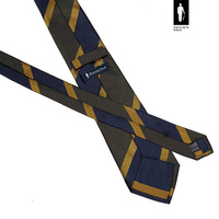 Granatowo-zielony krawat w pasy