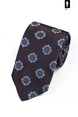 Jedwabny krawat brązowy w błękitno-biały wzór