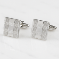 Kwadratowe spinki do koszuli