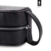 Męska skórzana kosmetyczka podróżna Pewien Pan – czarna