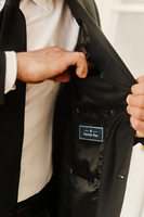 Czarny garnitur wełniany Sartoria