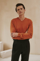 Pomarańczowy sweter męski V-neck bawełna