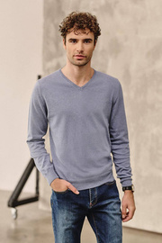 Błękitny sweter V-Neck z delikatnej bawełny